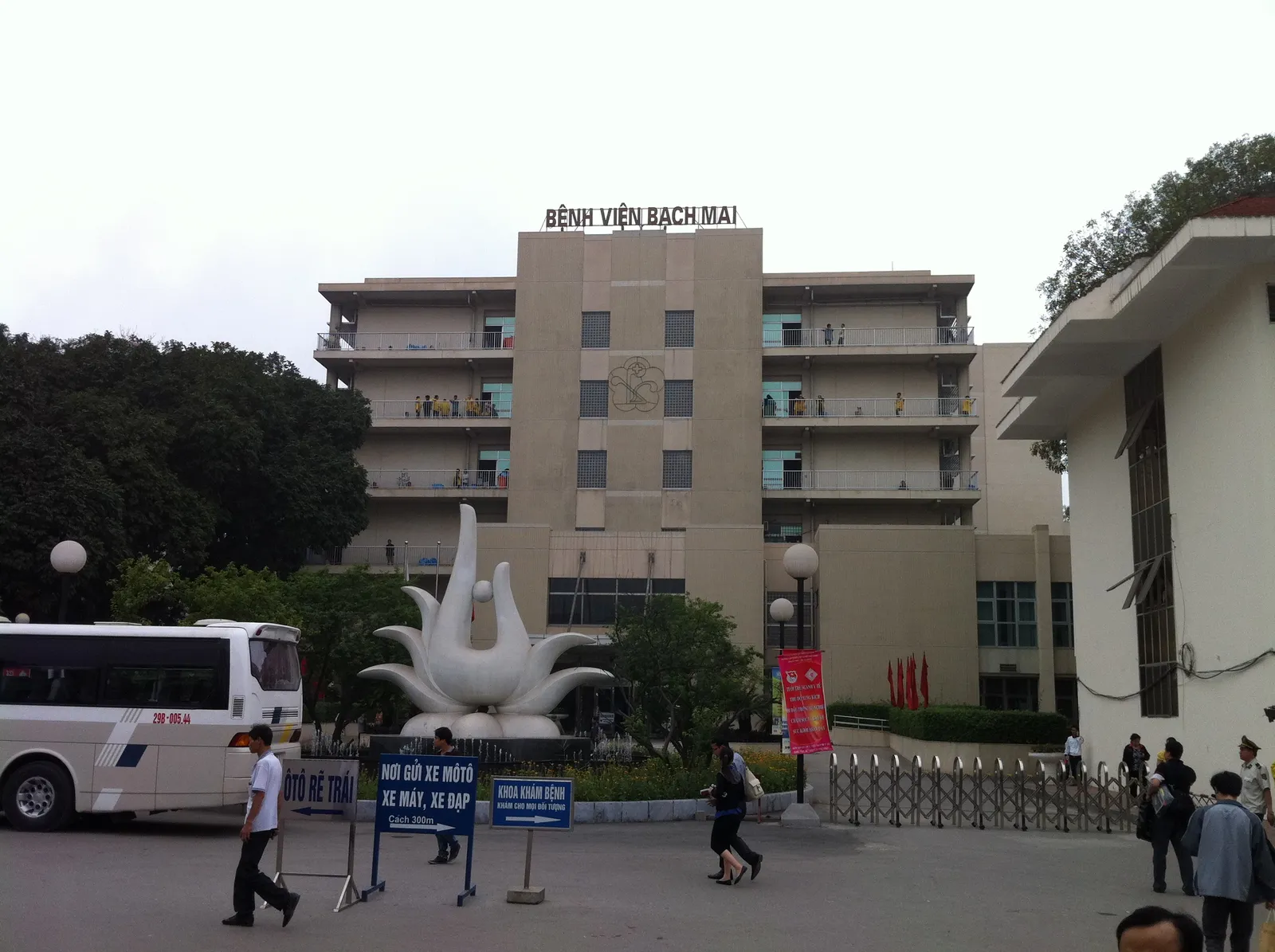 Ospedale Bạch Mai a Hanoi Bạch Mai Hospital, uno dei principali ospedali pubblici di Hanoi