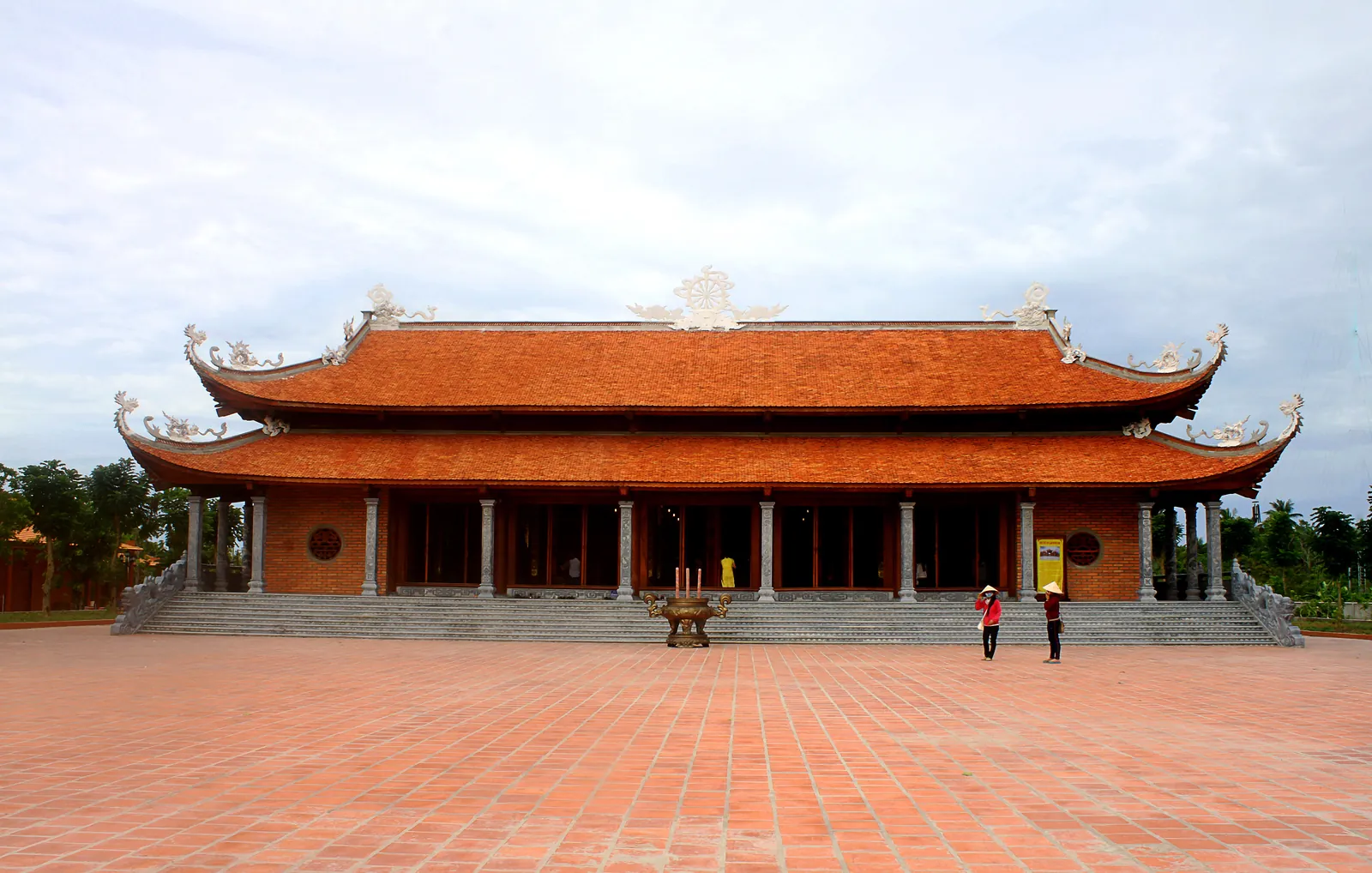 Truc Lam Phuong Nam Zen Monastery Monastero zen Truc Lam Phuong Nam a Can Tho con giardini e laghetti