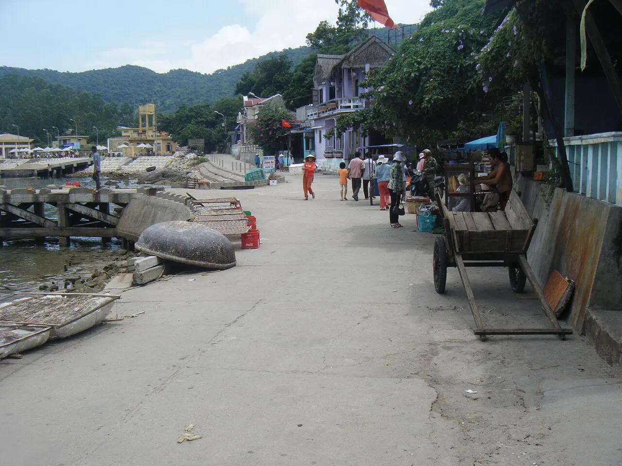 Case e barche del villaggio di pescatori di Bãi Làng a Cham Island