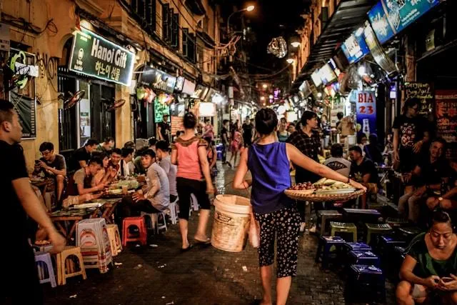 Vita notturna in Vietnam: da Hanoi a Saigon