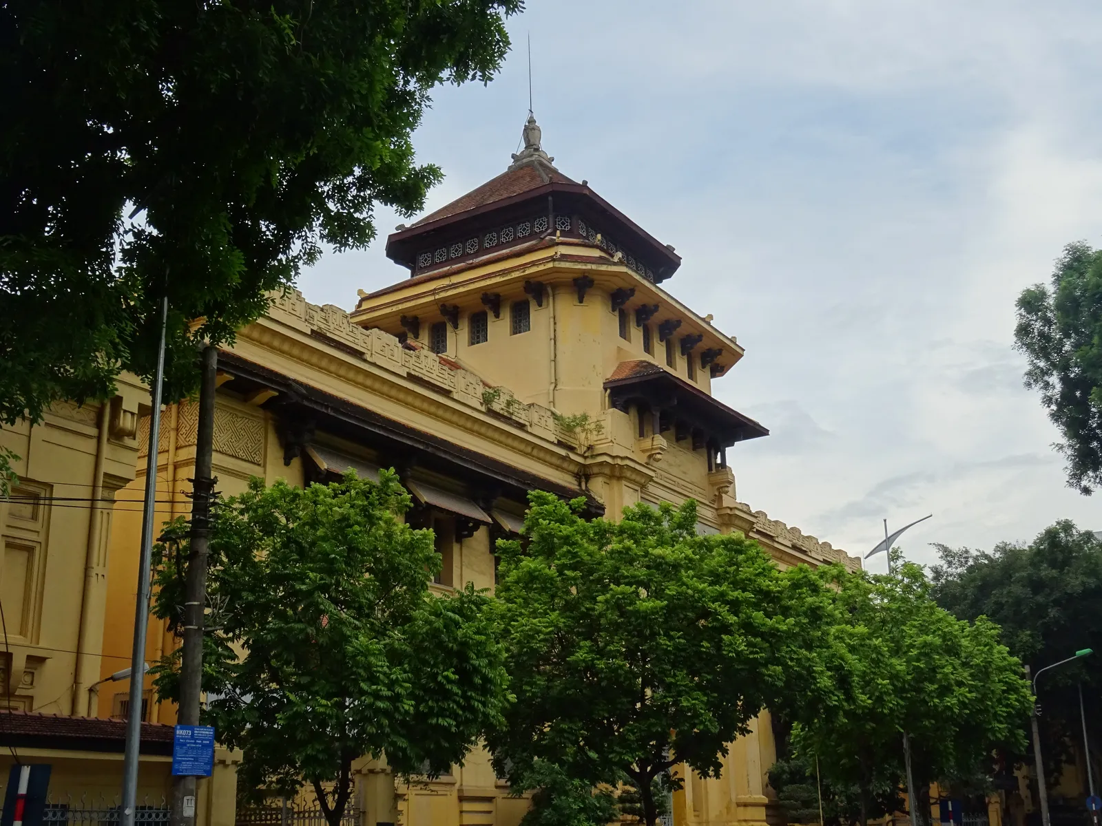 Università di Farmacia di Hanoi Hanoi University of Pharmacy, facciata storica della facoltà di farmacia