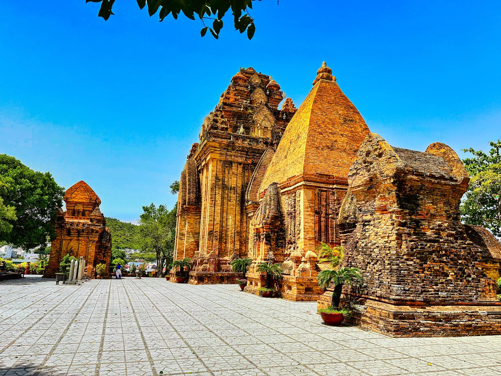 Torre Po Nagar - Nha Trang Torri Po Nagar a Nha Trang, complesso di templi Cham in mattoni rossi