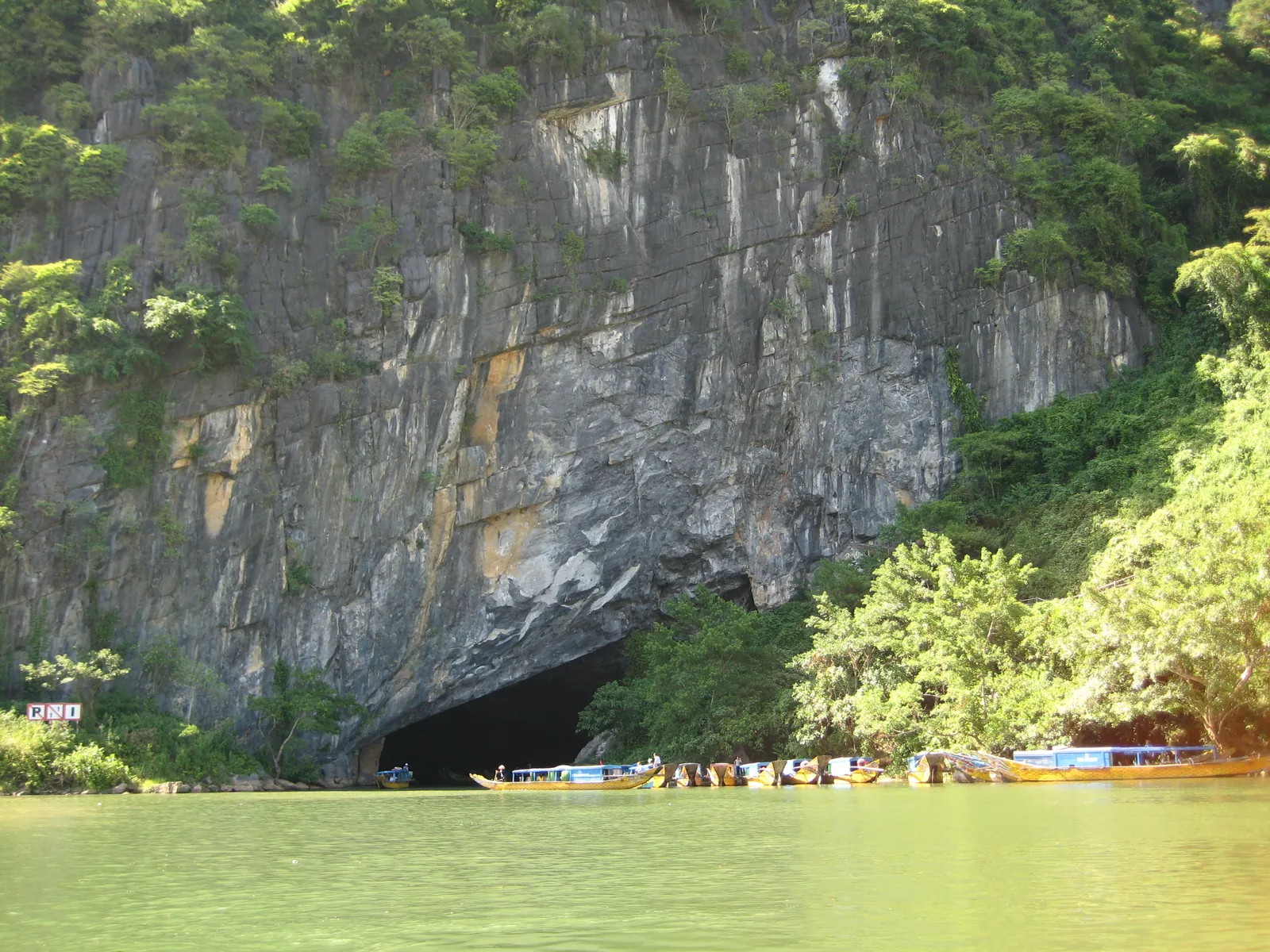 Paesaggio carsico Phong Nha Paesaggio carsico del Parco Nazionale di Phong Nha-Kẻ Bàng