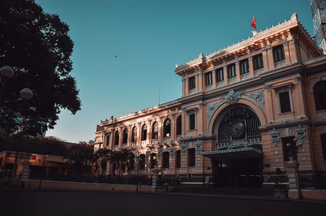 facciata ufficio postale di Saigon