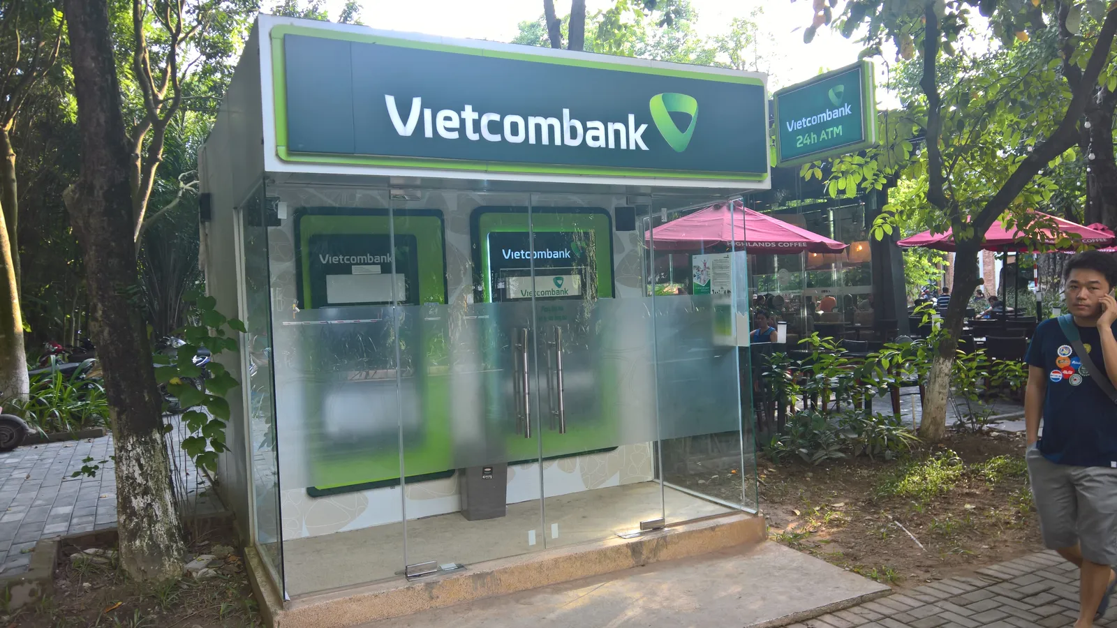 ATM Vietcombank in Vietnam Bancomat Vietcombank in Vietnam per prelevare dong con carta internazionale
