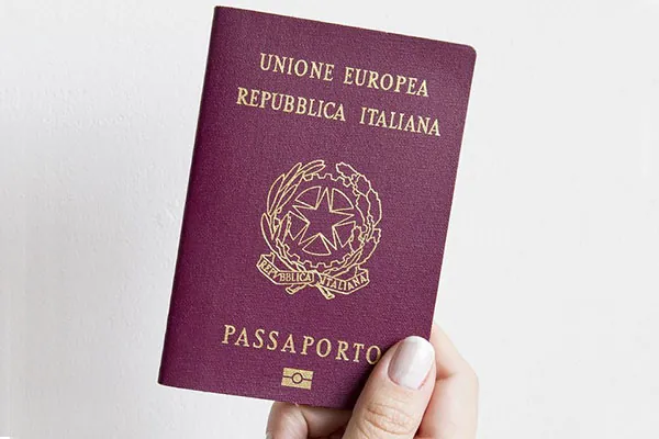 Passaporto italiano per il viaggio in Vietnam